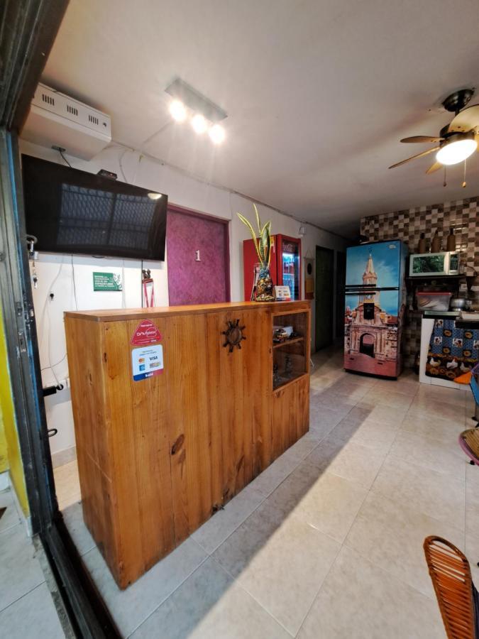 Hostel Shalom Adonai Cartagena エクステリア 写真