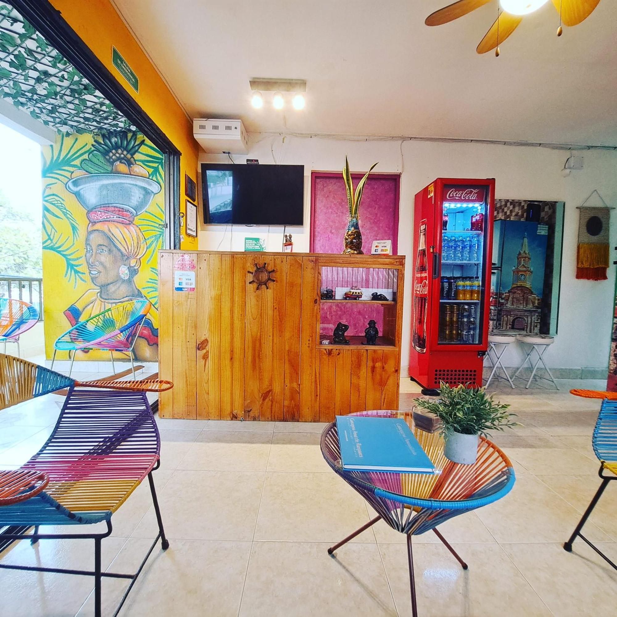 Hostel Shalom Adonai Cartagena エクステリア 写真