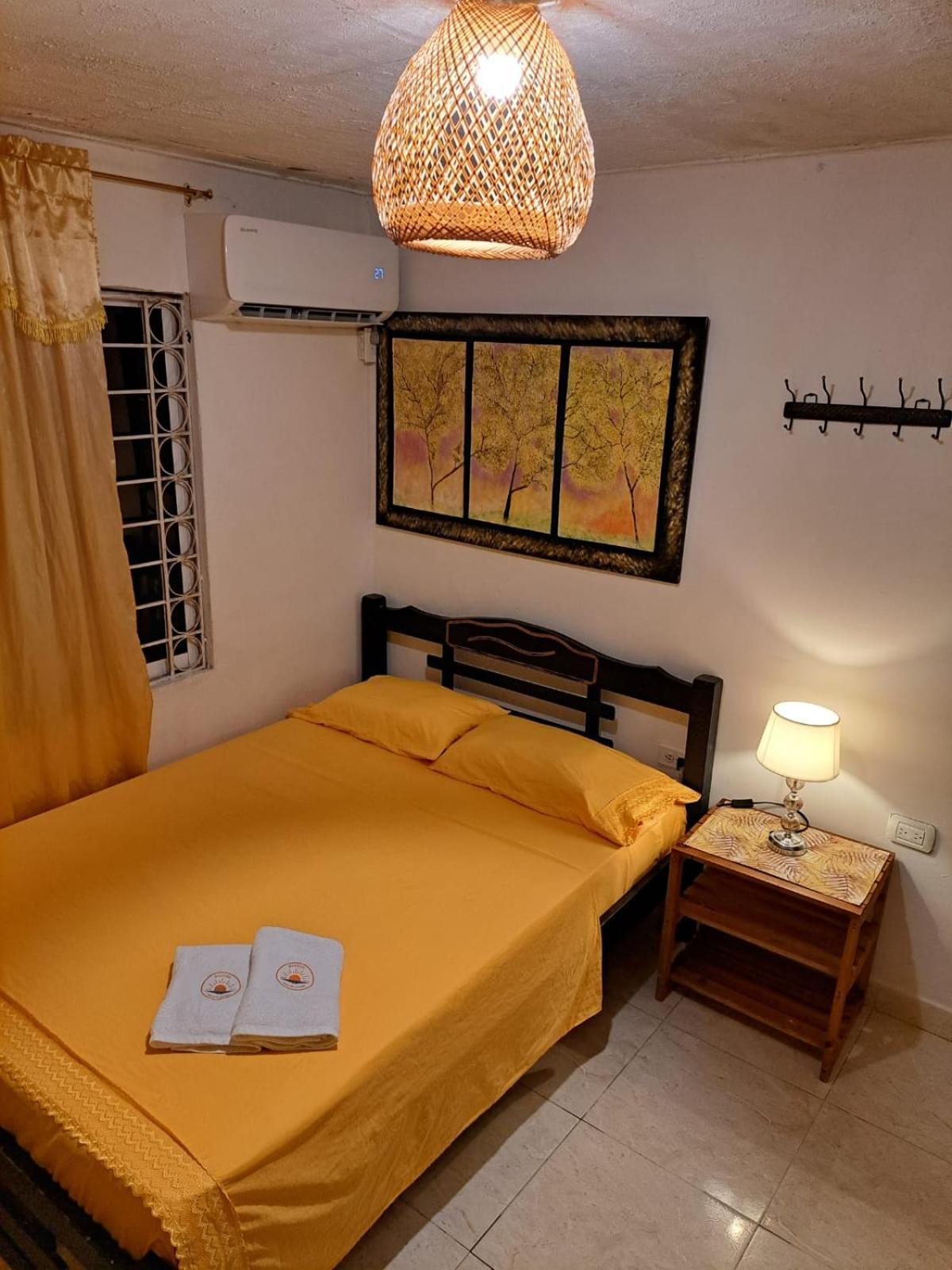 Hostel Shalom Adonai Cartagena エクステリア 写真