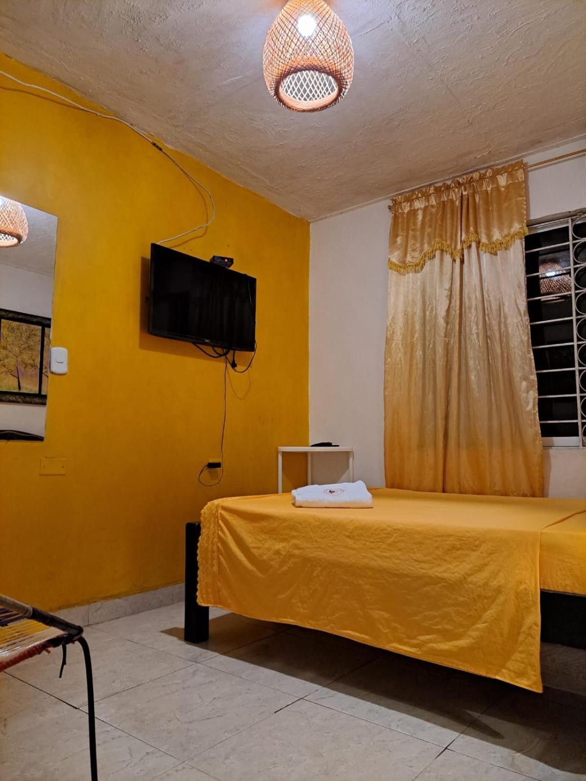 Hostel Shalom Adonai Cartagena エクステリア 写真