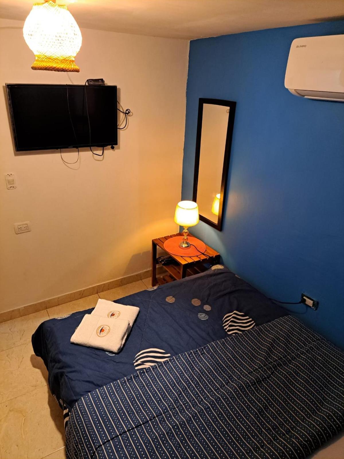 Hostel Shalom Adonai Cartagena エクステリア 写真