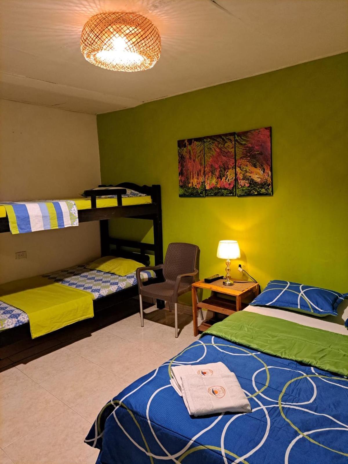Hostel Shalom Adonai Cartagena エクステリア 写真