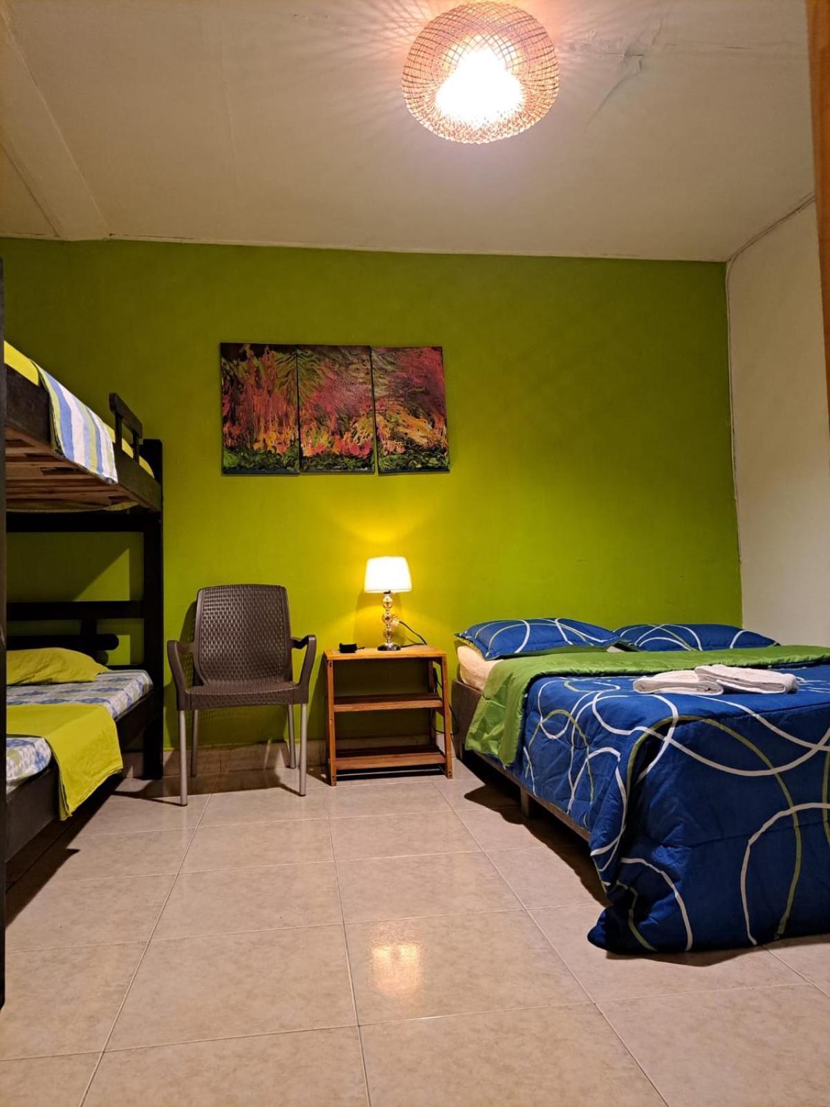 Hostel Shalom Adonai Cartagena エクステリア 写真